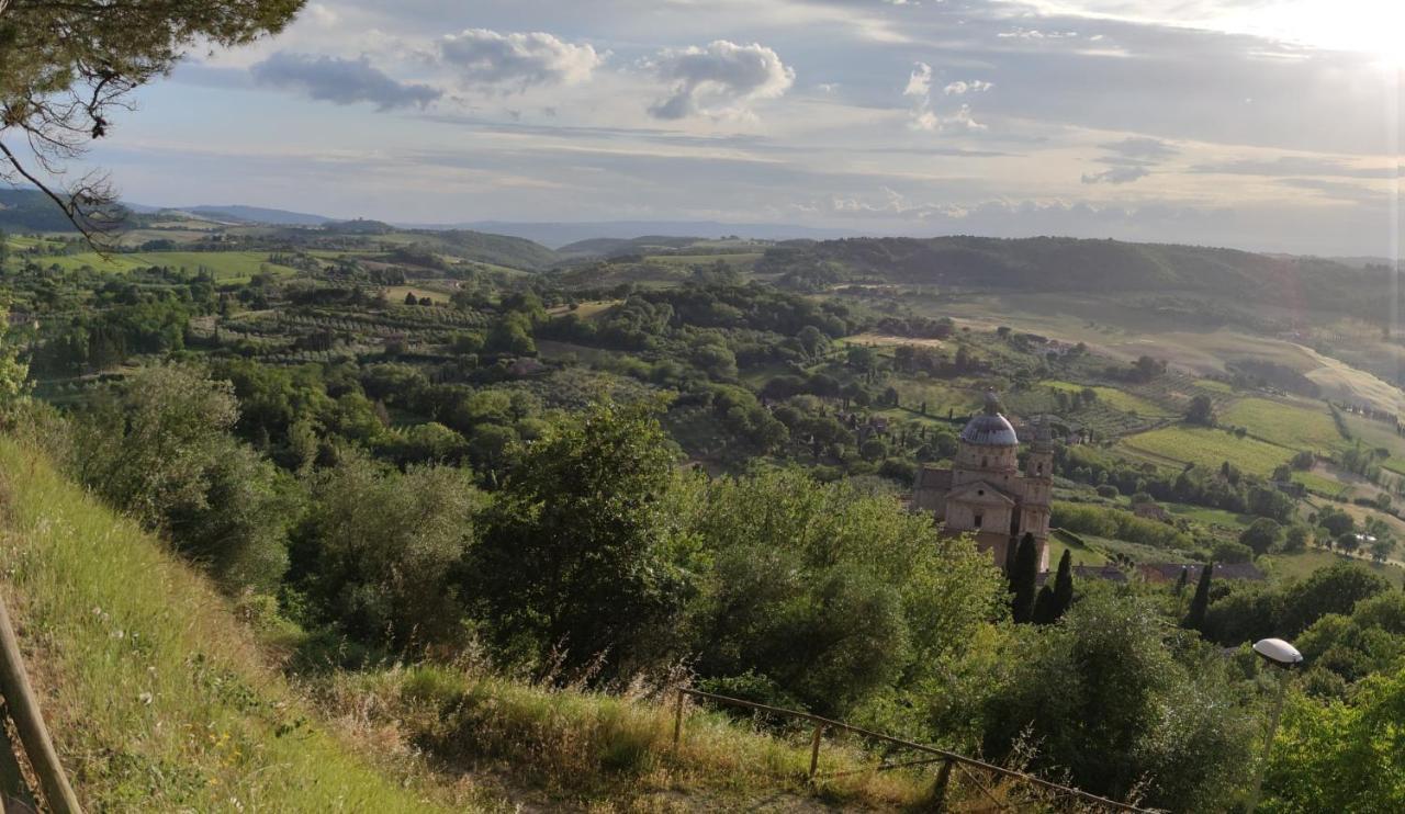 Splendido Ampio Appartamento A Montepulciano Luaran gambar
